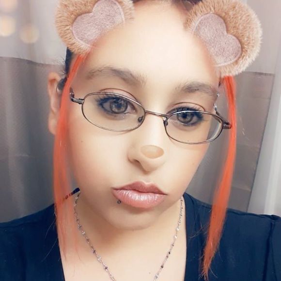 Meet your Posher, Kursty - Picture 1 of 1